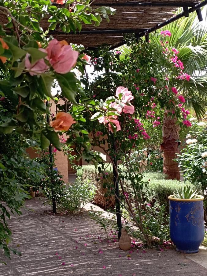 Auberge Bassou Nkob Bagian luar foto