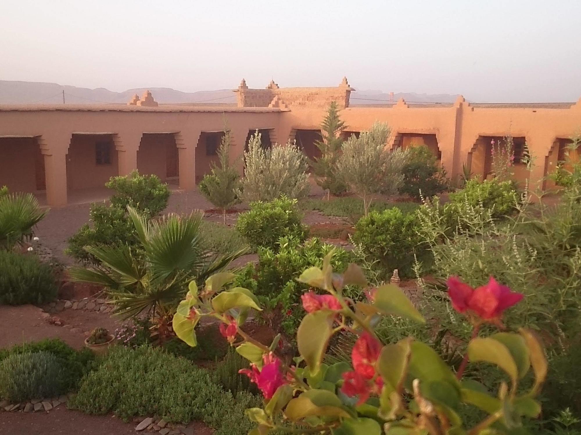 Auberge Bassou Nkob Bagian luar foto